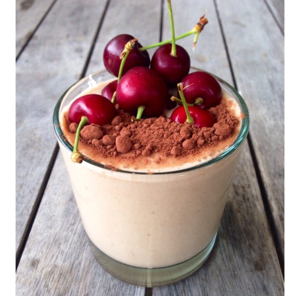 Chocolate Cherry Extra Thick Smoothie Recipe - B.Livewear